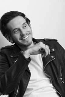 фото Derek Matarangas