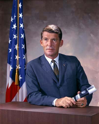 фото Уолли Ширра