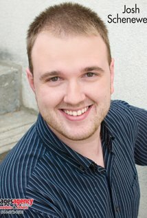 фото Josh Schenewerk