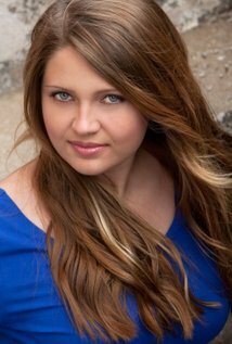 фото Angela Yonts