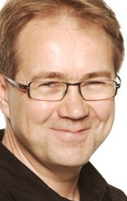 фото Джон Ист