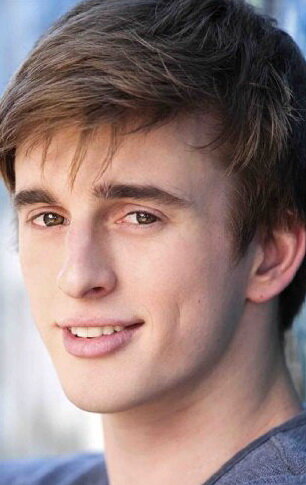 фото Лачлан Эдмондс-Манро