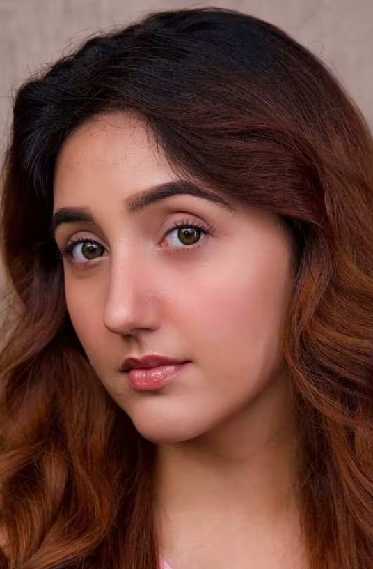 фото Ашнур Каур