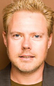 фото Скотт Хилтон