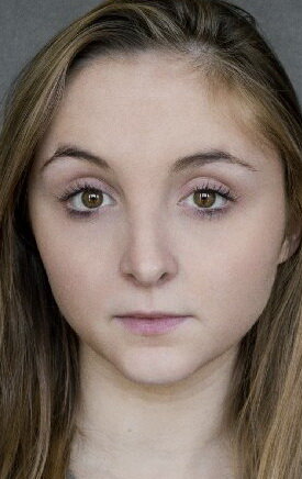 фото Эми Истон