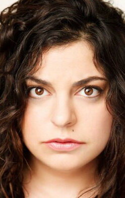 фото Bri Azmoudeh