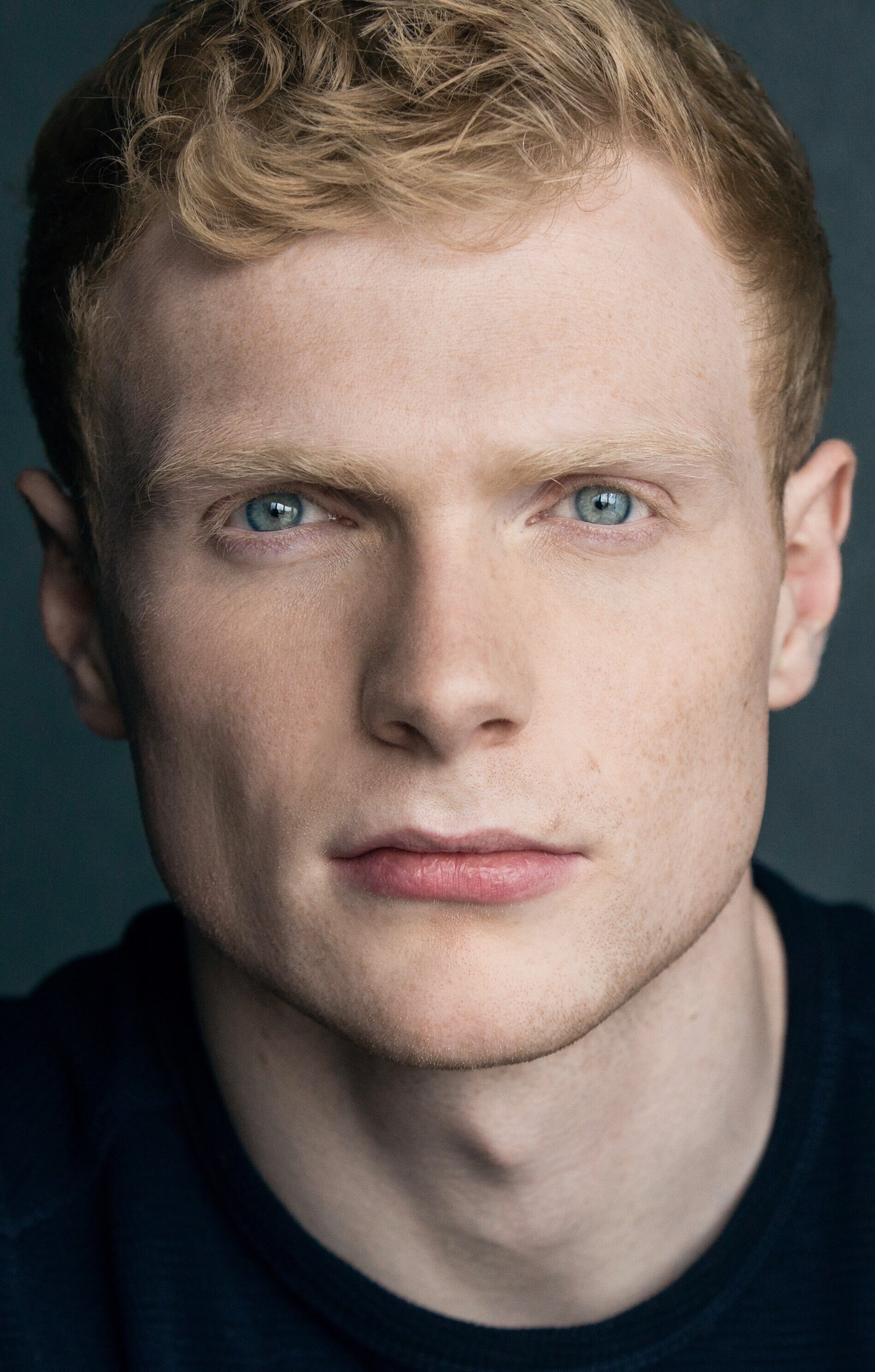 фото Чарли Филд