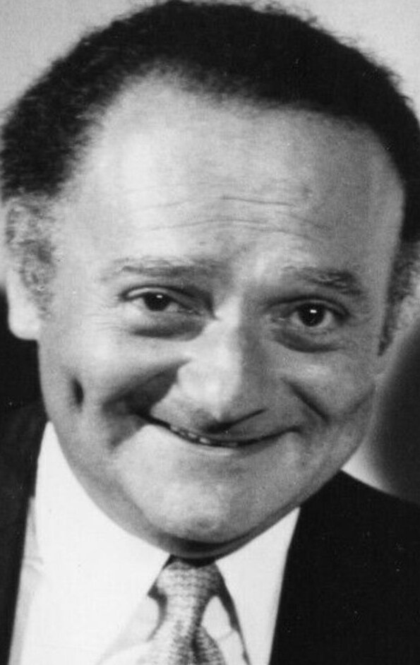 фото Рене Госинни