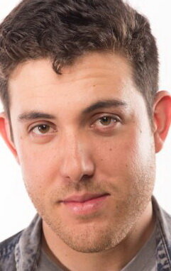 фото Коуди Холгин