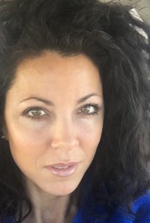 фото Zerah Turbitt