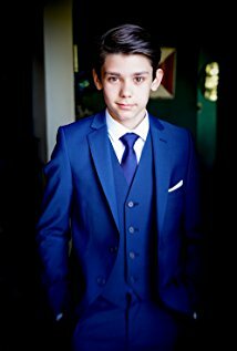 фото Льюис МакГоун