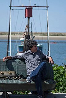 фото Аарон Бромли