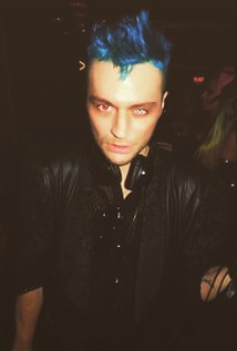 фото Тайлер Стоун