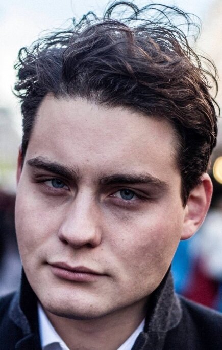 фото Дауэ Боб Постюма