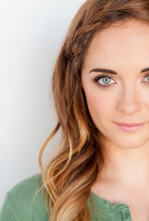 фото Lexi Burrows