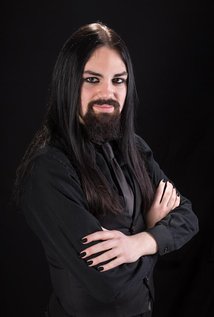 фото Dustin Detore