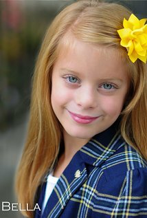 фото Bella Moore