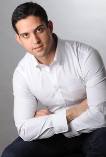 фото Neil Vacchiano