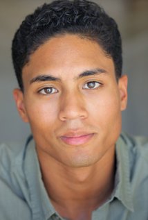 фото Romare Smith