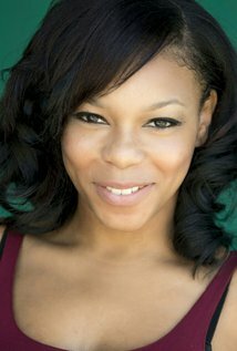 фото Taelyn Lewis