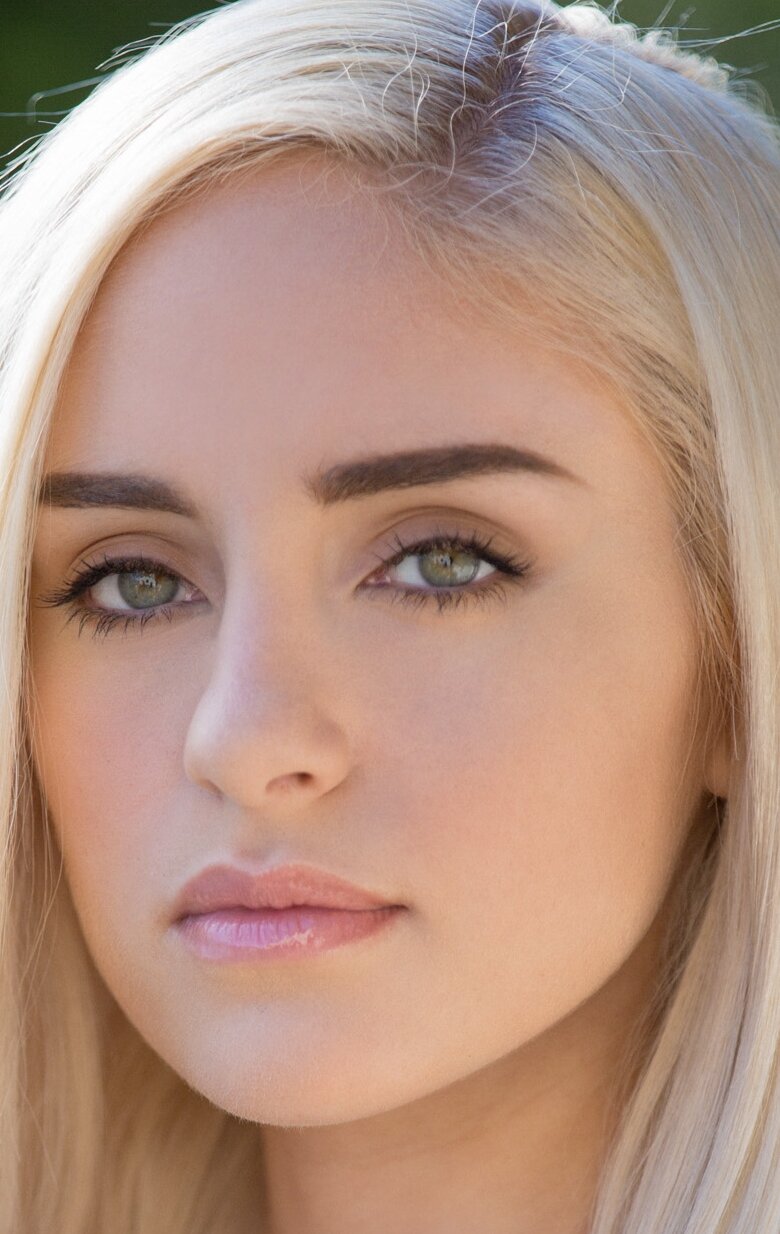 фото Наоми Вудс