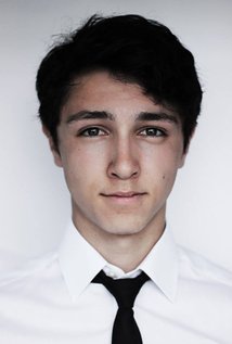 фото Луи Энрикес