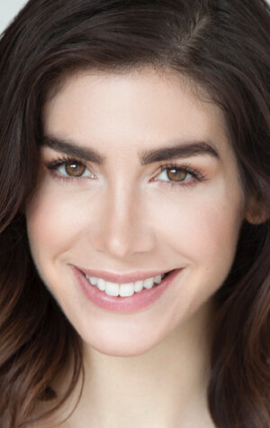 фото Николь Кавалес