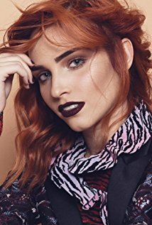 фото Минни Уэст