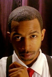 фото Брэндон Скейлс