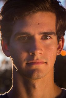 фото Joshua Hernandez