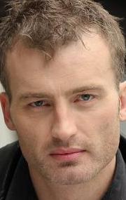 фото Джеймс Тюс