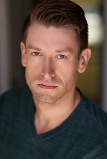 фото Адам Атертон