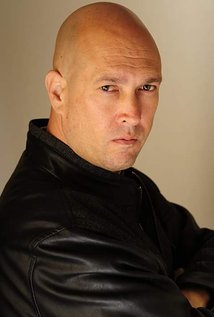 фото Шэйн Сантос