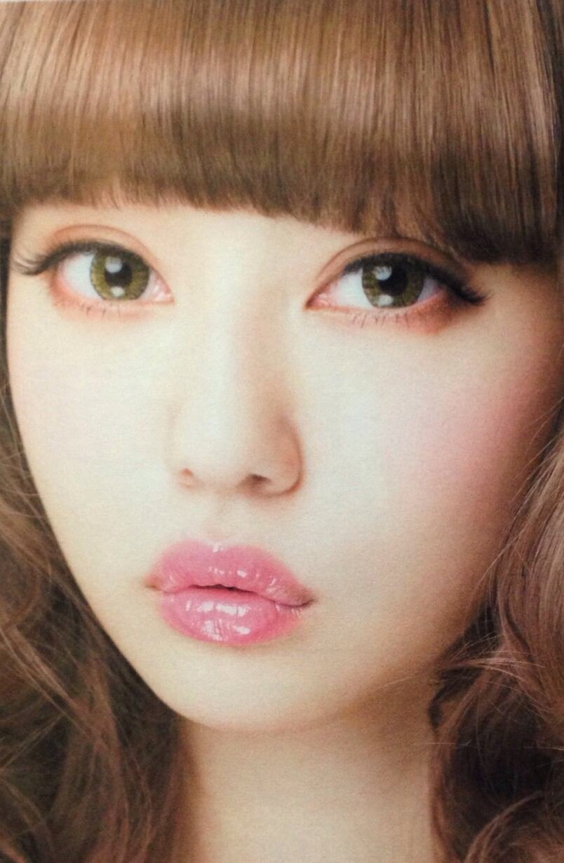 фото Риса Накамура