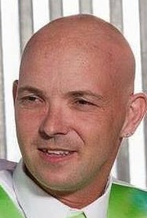 фото Май’Чил Перр