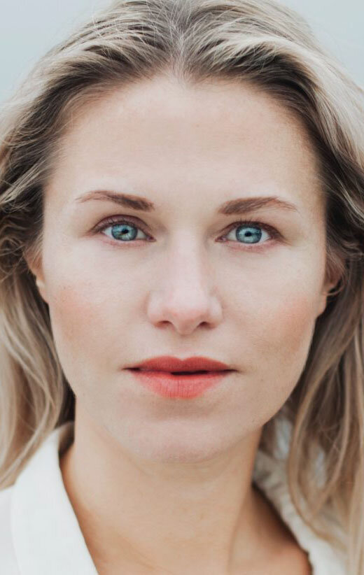 фото Кэролайн Глоумнс