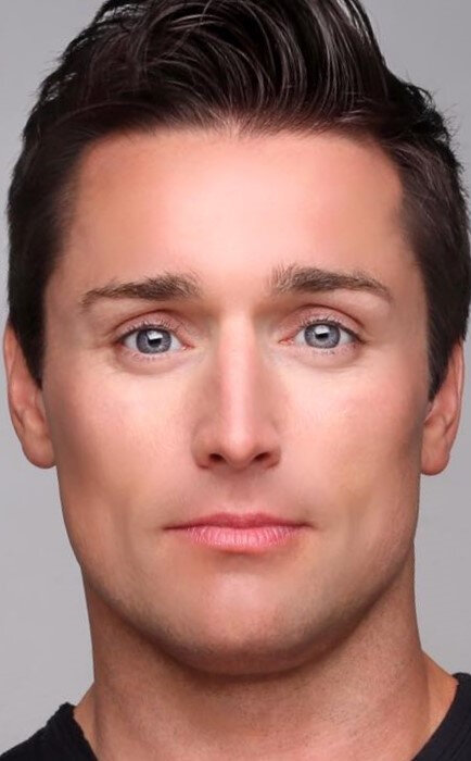 фото Lucas Jonathon Thexton Glover