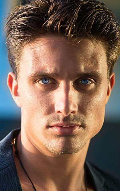 фото Robert MacEwen