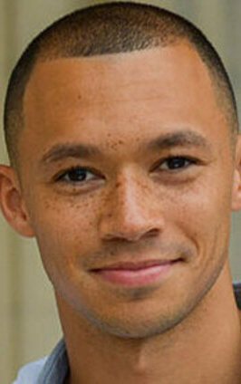 фото Justin Toulon