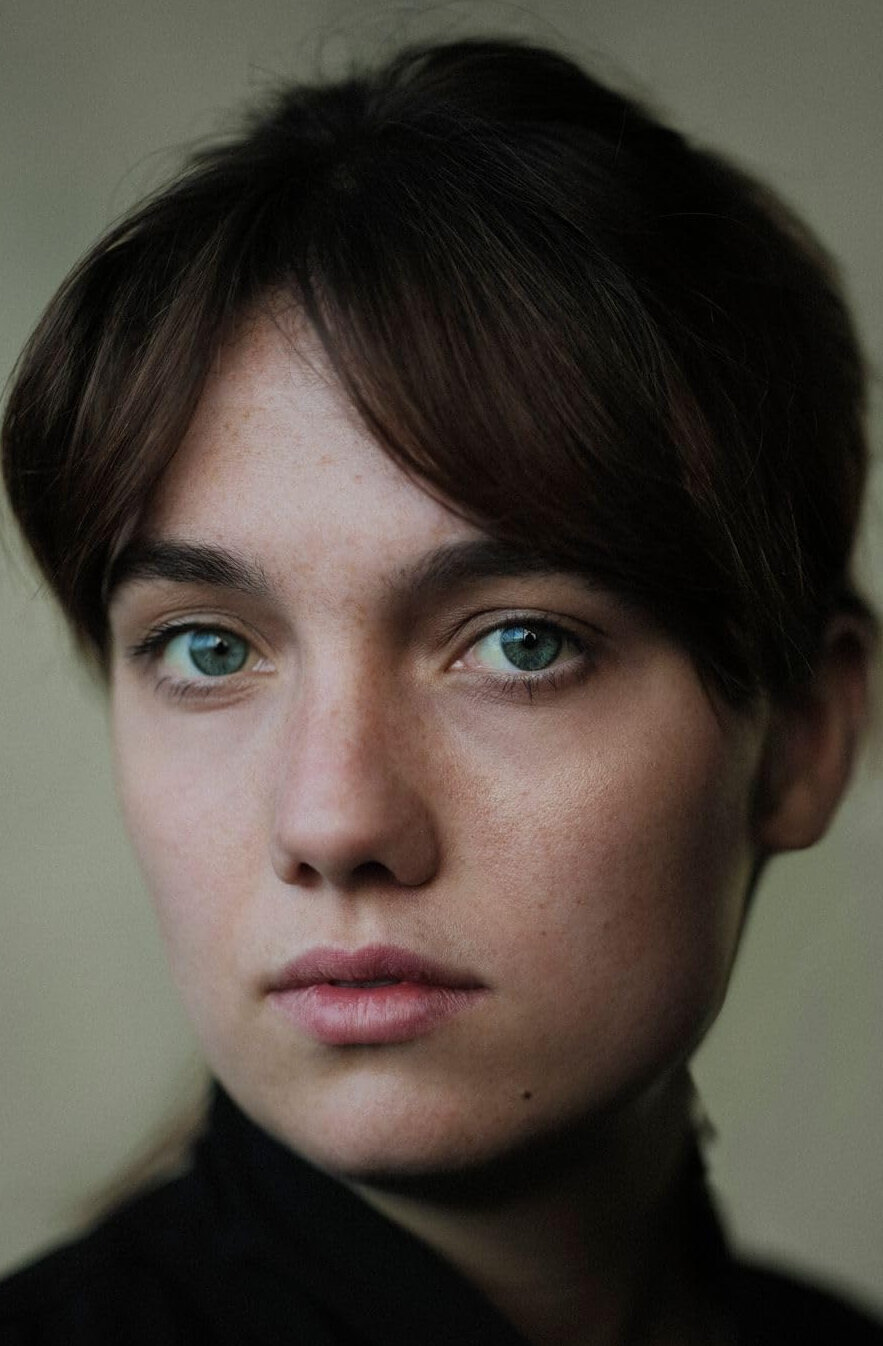 фото Нелл Барлоу