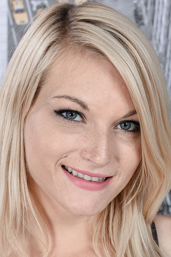 фото Skylar Madison