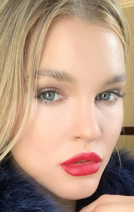 фото Джой Корригэн