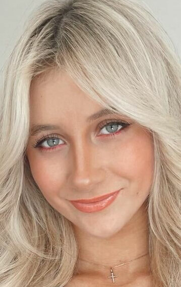 фото Эллиана Уолмсли