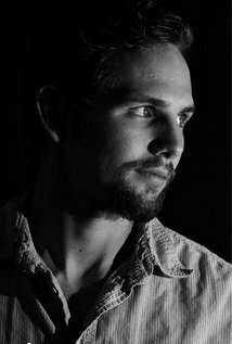 фото Joshua Holt