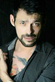 фото Ронни Нанос