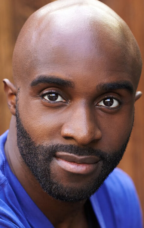 фото Тоби Онвумере