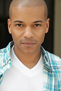 фото James Maple