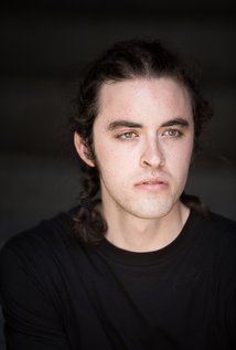 фото Derrick Elder