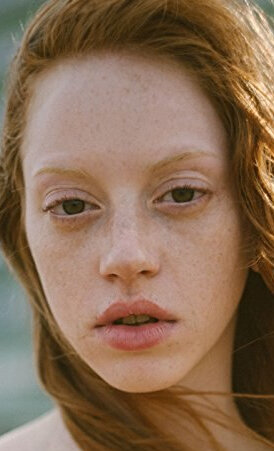 фото Лили Ньюмарк