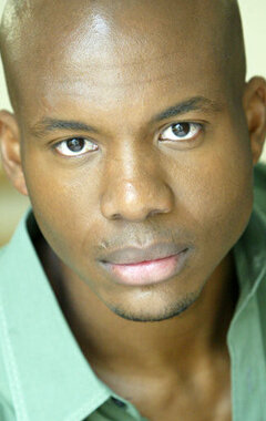 фото Леонард Робертс